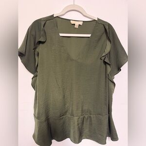 Michael Kors. Like new! Silky blouse. Short flutter sleeve size OX